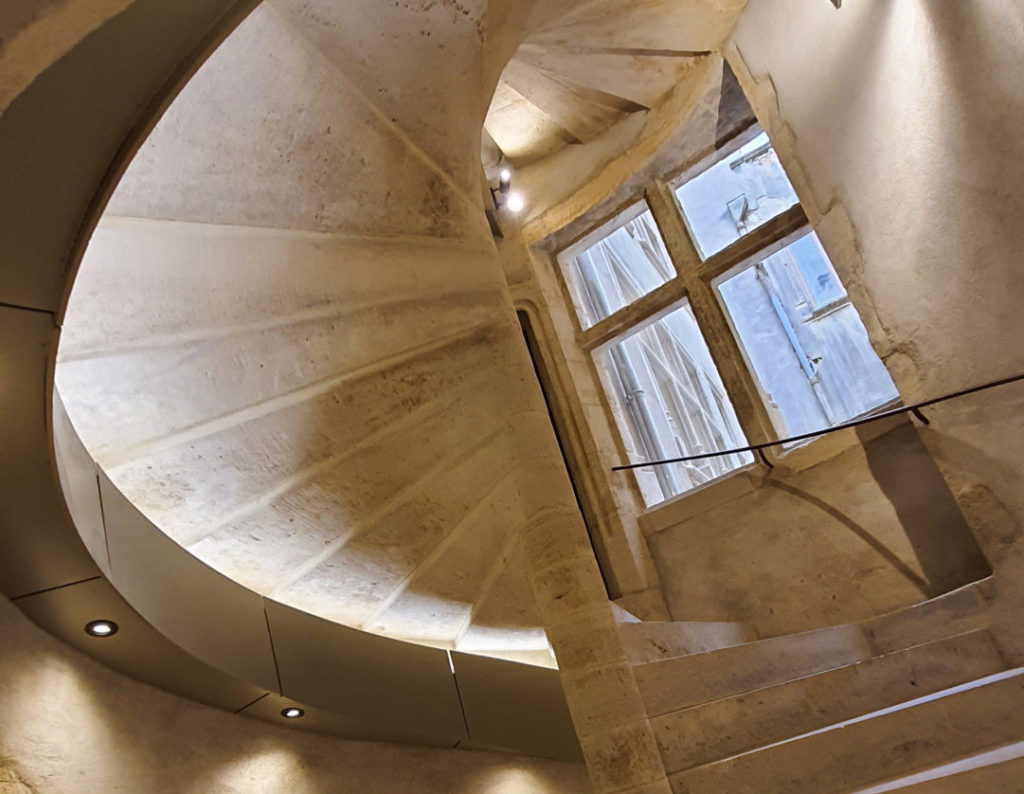 Axe Architecture - Agence d'architecture à Lyon - photo des escaliers du projet Bœuf Saint-Jean
