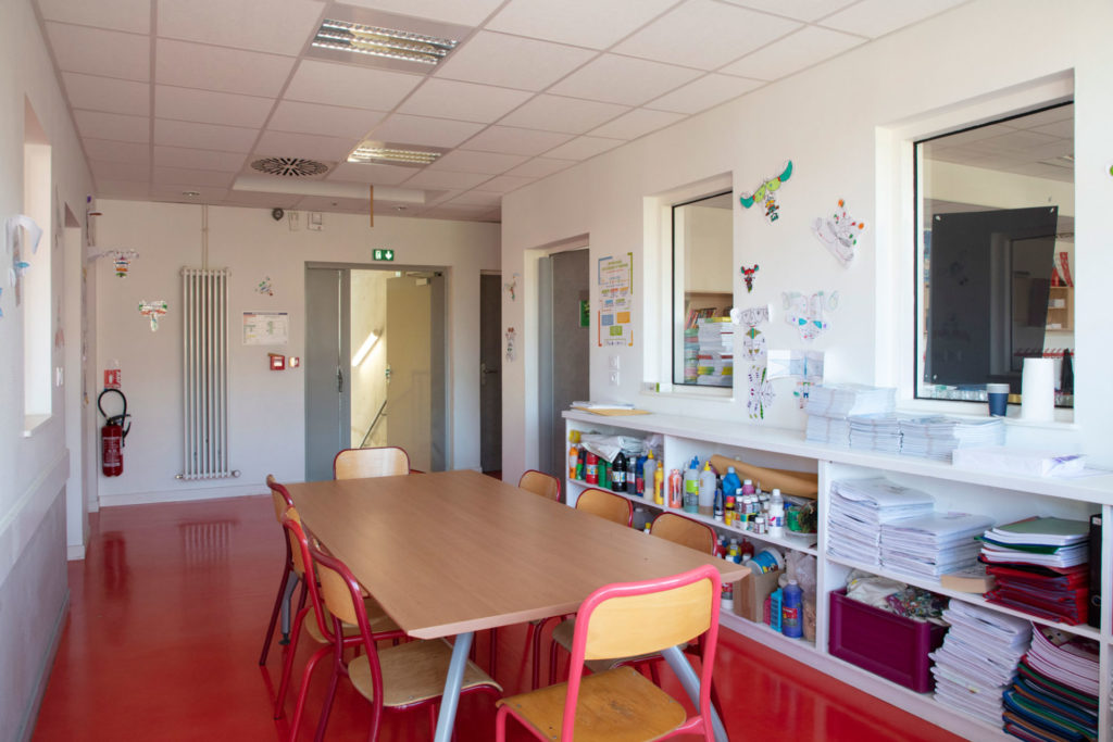 Axe Architecture - Agence d'architecture à Lyon - photo de l’intérieur du projet École la Petite Favorite - réhabilitation